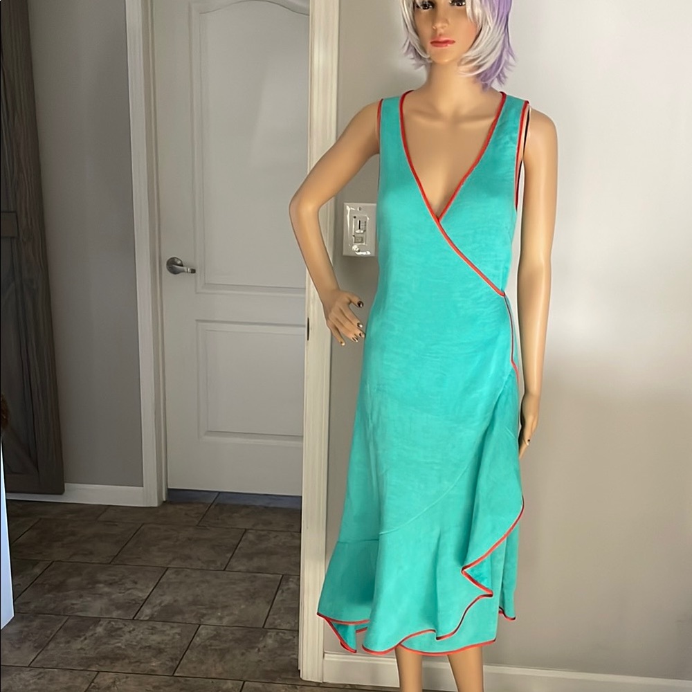 Diane Von Furstenberg V neck Long Wrap Dress Size 6